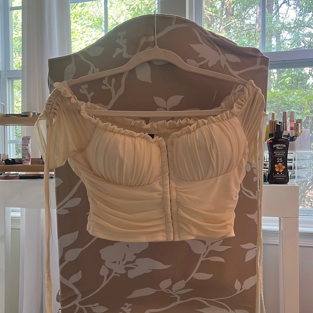 Windsor pale yellow crop bustier sz L